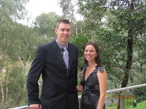 lopsybunny's profile picture. 