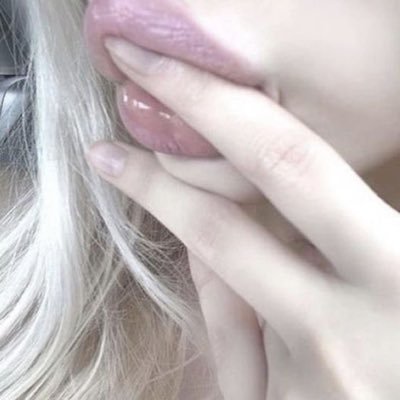 Wiktori04731014's profile picture. 🦴edtwt🦴 •not actively posting(now)• •fatphobic dni• •she/her•bmi:11.61•sw:65kg/cw:32kg/gw:30kg/ugw:28kg •🇵🇱•