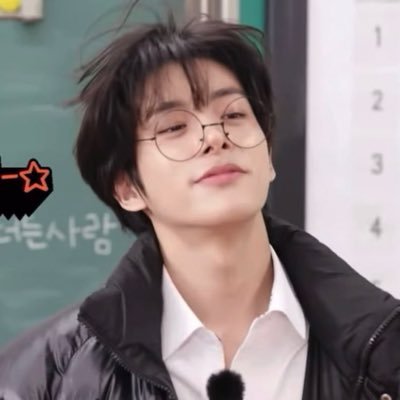 𝒋𝒂𝒌𝒆 𝒆𝒏𝒉𝒚𝒑𝒆𝒏 ͟͟͞͞=͟͟͞͞꒰ఎ🦮🦮 🪄♡ᵎ @enhypen 𓂃🎀 ˊˎ- 💬 yujin ricky gyubin ZB1⭐️👊🏻. #พาวgiveaway #jujuberv