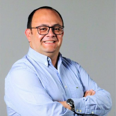 Father and Husband. Politic Communication l Chief of the @OdeComPUCE l @PUCE_Ecuador (personal account),P. Razón y Palabra, Scient. reviewer @Rev_Comunicar.