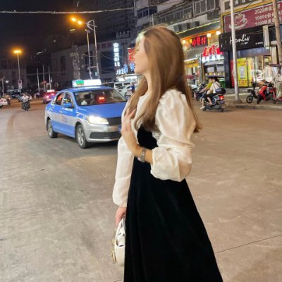 emoondha's profile picture. 