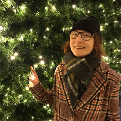 Pokémon variety content creator. Twitch Affiliate. Gen 1 Pokémon kid. Lover of Dragon types. Chaotic dog and bird mum. @BattleHubGG Observer/mod