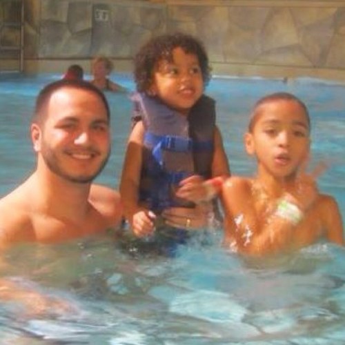 Ro55man's profile picture. Whatever u do in life don't go to http://t.co/kvHyropeB2