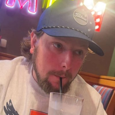 CoreyEspy25's profile picture. There ain't much difference in the man I wanna be and the man that I really am.