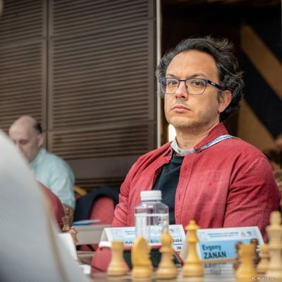 Chess coach at https://t.co/mi9EMlT8Lo