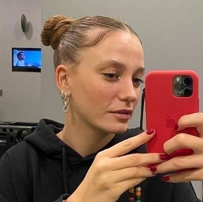 SerenayMira23's profile picture. 