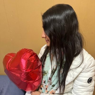 NikiJyiJind's profile picture. Rest of Life make the best 🌼