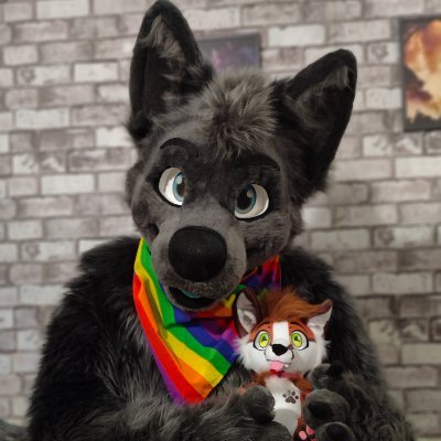 yeah I’m a Furry | Male | 🐺 wolf | Level 21 | 🇳🇱🏳‍🌈 | 💚 @robobo1221 💚 | Guitar Player |Photographer 📸 | Learning German 🇩🇪 | PAWS 🐾🐾🐾| Sometimes 🔞