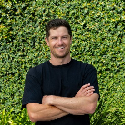 mbakerrrrrr's profile picture. 1.4+ billion views YouTube | Business of Creators | Helping brands navigate the new media world | Founder @newchapternz