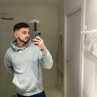 23yo 🇪🇦| PEAKY KNIFER | Jugador de Valorant | Playing for | Radiant Player