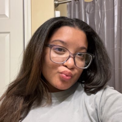 amorieg_'s profile picture. nothing to add here