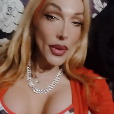 yo soy mi propia empresa trabajo con el sexo me encanta
