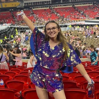 I’m a pro-choice scientist who also loves Taylor Swift | Eras Tour Tampa, KC, Vienna, London✨| 29