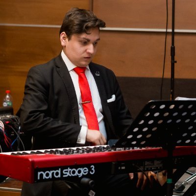 Álvaro Barrientos Maldonado
Pianista de Música Popular y docta