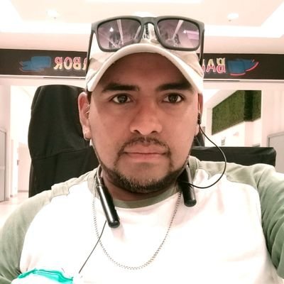 Danilo1722782's profile picture. Alegre, trabajador ,divertido , bailarín , platicar caminado por un parque o una calle, ir a la playa de noche , solo por escuchar las olas del mar.