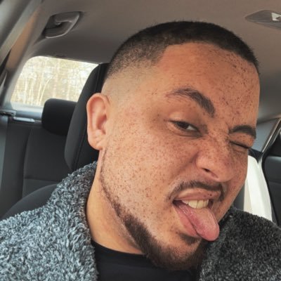 Hey guys! My name is Trayvis and I’m a variety streamer on twitch, and a homebody that loves wine. I love meeting people so feel free to say hi 🥰