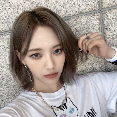 AI画像生成にはまってます
❤LE SSERAFIM/咲良、チェウォン
TWICE/ダヒョン Billlie/ムンスア