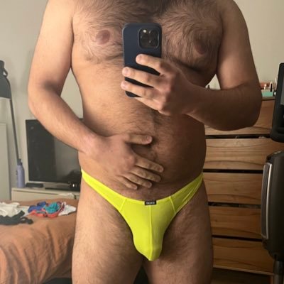 NYC based. Looking for buds to wear thongs with
