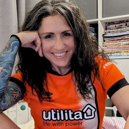 Tattooed. Funeral Arranger. Ex Cop. Probie Angler 🎣. Silver sister! Newbie LTFC supporter 🧡🤍💙⚽. Single & free. 
DON'T WASTE TIME. TOMORROW ISN'T GUARANTEED.