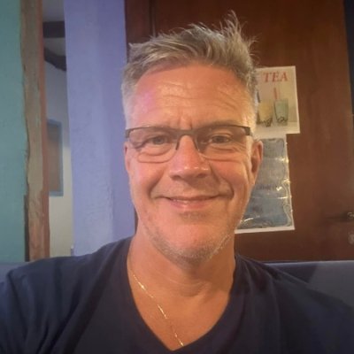 divorced without children, I am in real estate, I am 57 years old, I like to enjoy life and travel ✈️