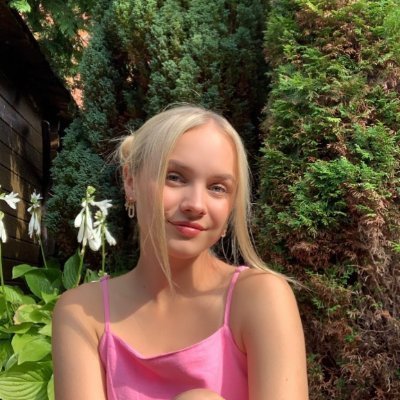 TaylorTinsleey's profile picture. 𝘼𝙣 𝙖𝙧𝙩𝙞𝙨𝙩 𝙬𝙝𝙤 𝙢𝙖𝙠𝙚𝙨 𝙮𝙤𝙪 𝙙𝙞𝙜𝙞𝙩𝙖𝙡𝙡𝙮 𝘼𝙡𝙞𝙫𝙚🦋