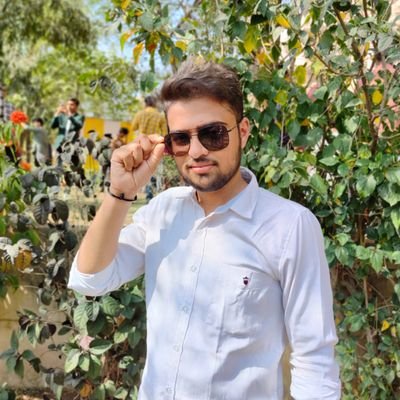 SrijanTiwari08's profile picture. 🎹Music is therapy 🎸