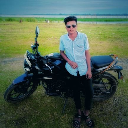 কেউ একজন তোমাকে পেয়েছি তার মানে আরেকজন কি বীভৎস ভাবে তোমাকে হারিয়েছি 💔লেখাটা ছোট কিন্তু এক আকাশ পরিমাণ পরিমাণ গভীরতা রয়েছে এই লেখাই আসলেই একটা 💔মানুষ দিনে