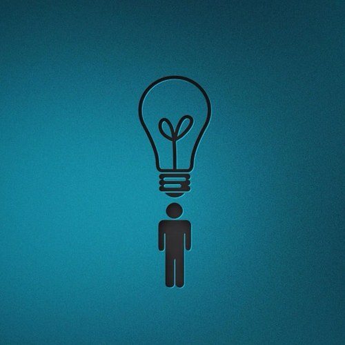 lucifer1943's profile picture. 认真的半瓶子醋