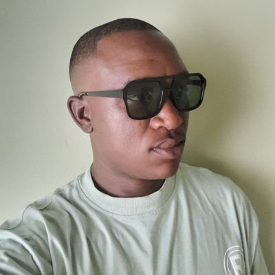 MabhiznisN Profile Picture