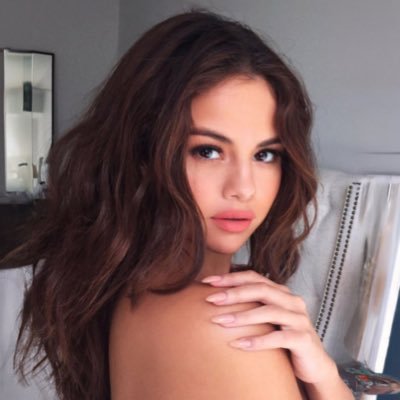 VuittonSelena Profile Picture