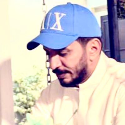 هُناك من يستوطن أعماقك ! من يجعلك تشعُر أن الحياة ، جميلة مهما قست