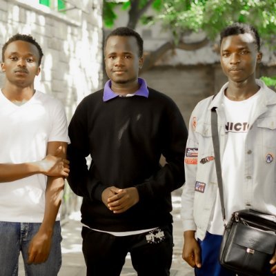 AwajoOndiegi's profile picture. Sitcoms, Tech and Order