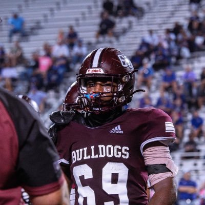 Waller HS | 🎓24’ | DL | 6’0 ‘’ 220 | #69 | Varsity Track and Field | Varsity Wrestling | Bench: 290 Squat: 405 Powerclean: 245 | GPA: 3.4 
Hudl Highlights: