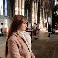 Luna (@lunaloom154206) 's Twitter Profile