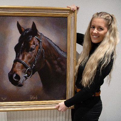 Thoroughbred artist based in Newmarket, England.