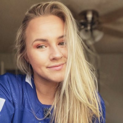 Just a gal who loves her sports! Toronto Blue Jays 💙 Toronto Maple Leafs 🍁 (I do not watch the Raptors - sue me)