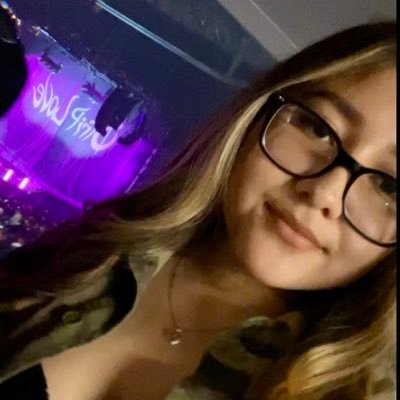 liz_aguilarx's profile picture. CA | 23 | 卌 | 🦂 |