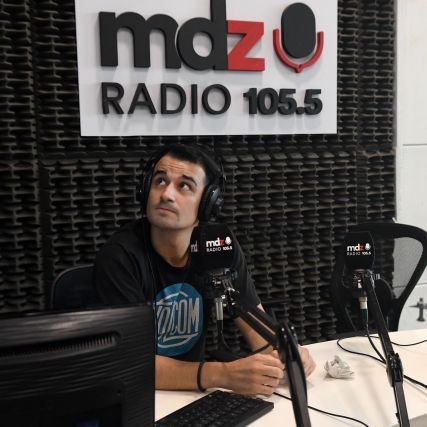 Editor en @mdzol. Estoy en @mdz_radio. TODO PASA.