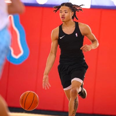 This is my Official Account monitored by my parent.|Judson HS🚀| point gaurd| C/O 2026🎓| 5’11 l 15u ASAK 3ssb⭐️|