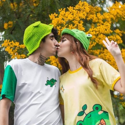 conta dedicada exclusivamente para apreciação do casal mais fofo do youtube, @tiemiau e @feeeelps 🐸 '-'