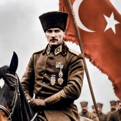 Gazi Mustafa Kemal Atatürk'ün Laik Türkiye Cumhuriyeti'ne 🇹🇷kurucu lider olmasını nasip eden Allah'a şükürler olsun.