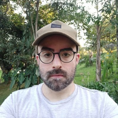 Diseñador de productos tuitero,
estudiante de medicina en la FMed UdelaR.
https://t.co/hFnLRYFGmE
🇺🇾 | 🇧🇷