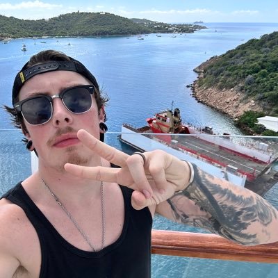 Ohblvion's profile picture. 