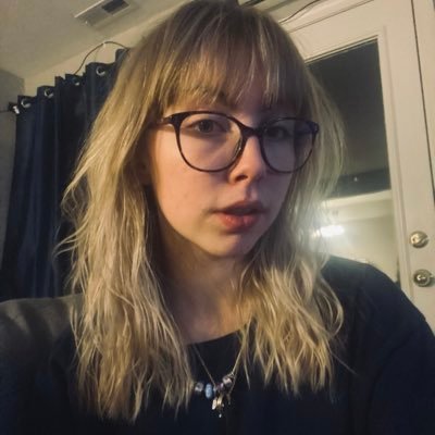 🌟 variety twitch streamer with a taylor swift obsession 🌟
