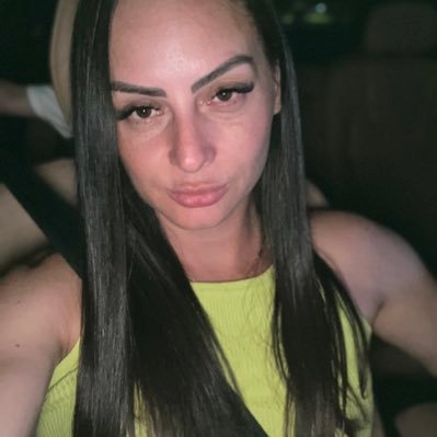 TatianeAVLL's profile picture. Opinião politica prq eu gosto !!!