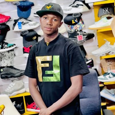 daoudakeit's profile picture. jeune ambi6ieux tu peut m'appeler comme ça 🤟🏿