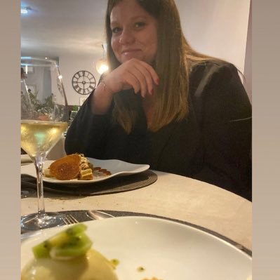 doz_lea's profile picture. 📍vf /albi - 🎂 24 - 👩🏼‍🏫 MASTER 2 droit de l’entreprise