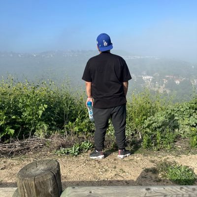 18+ hit me up I’m a chill person and I’m just trying enjoy life I’m single and looking for better and fun things in life 😏