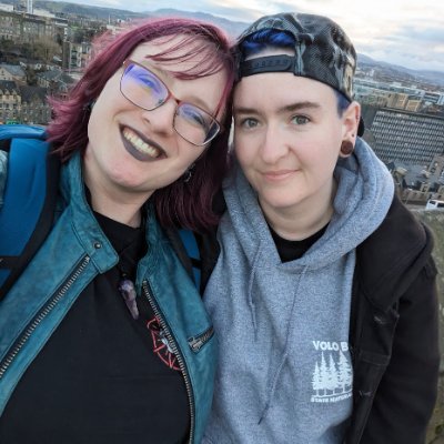 Ex Pro Fe CSGO Player. 28, ♀️, Goose ❤️🏳️🌈 || “We all need to stay humans first. - @S1mpleO”