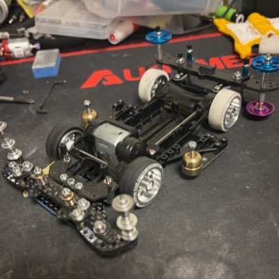 JAVA_Mini4wd's profile picture. ジャバです。ミニ四駆第3次ブーム世代です。 同年代のレーサーがいないのでボッチでアキバや新橋に湧いてます。ミニ四駆友だち欲しい #TZX教